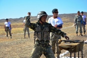 В конкурсе «Воин Содружества» лидирует команда Казахстана