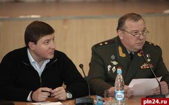 Владимир Шаманов встретился с ветеранами ВДВ в Пскове