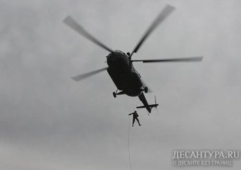 Спецназ ЦВО провел учение с десантированием в Самарской области