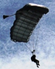 Спецзадание с ночным десантированием выполнили военнослужащие парашютного центра