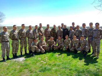 Казахстанские десантники поделились опытом с зарубежными коллегами