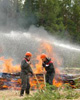 Тульские десантники тушат пожары в Подмосковье