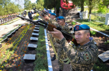 Военнослужащие в/ч 714 Нацгвардии ВС КР приняли участие памятном мероприятии в Бишкеке