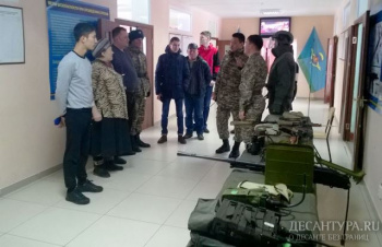 В воинских частях Десантно-штурмовых войск ВС РК встречают родителей молодых солдат