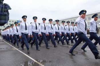 Свыше 320 молодых офицеров - выпускников военных ВУЗов 2012 года пополнят ряды Крылатой пехоты