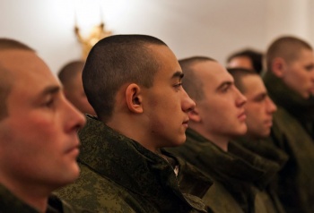 Свыше 90% военнослужащих вновь прибывшего пополнения ВДВ считают себя верующими