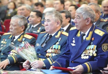 Генерал-майор Уали Елеманов вышел на пенсию