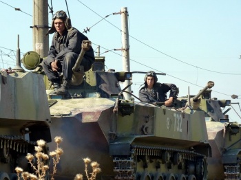 Свыше трёхсот военнослужащих и 44 единицы боевой техники 25-й отдельной воздушно-десантной бригады участвуют в учениях «Взаимодействие – 2010» в Крыму