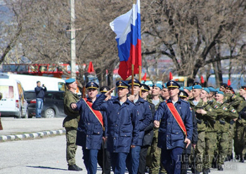 В Новороссийске прошла первая тренировка пеших парадных расчетов парада Победы