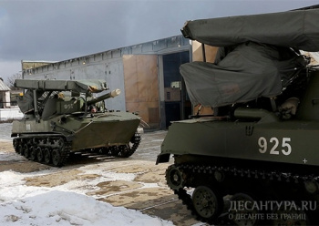 Российские десантники отрабатывают действия по боевой готовности