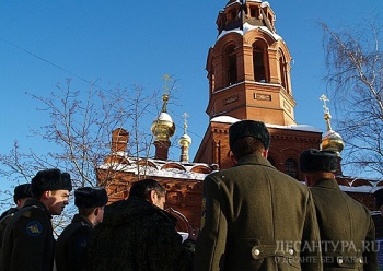 Православные священники проведут службу для военнослужащих ВДВ