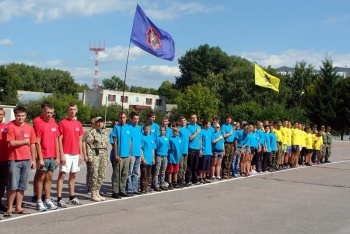 На базе 95-й отдельной аэромобильной бригады прошел молодежный военно-патриотический сбор