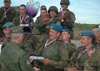 Десантники завоевали право представлять ВС РФ в международном конкурсе «Мастер-оружейник»