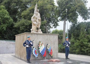 Накануне 90-й годовщины образования ВДВ, Тульские десантники почтили память героев Вяземской воздушно-десантной операции в Смоленской области