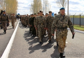 В Астане школьникам организовали экскурсию в десантно-штурмовую бригаду