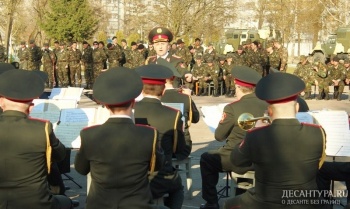 В рамках Всеукраинского турне Национальный президентский оркестр посетил воинов-десантников