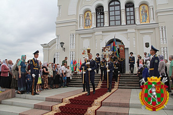 Белорусские десантники приняли участие в праздновании 140-й годовщины освящения Храма Брестской епархии
