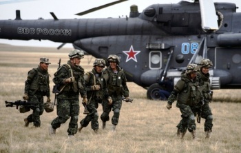 На Донгузском полигоне с вертолетов высадили тактический десант