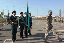 Проводы солдат срочной службы в 36 десантно-штурмовой бригаде. Астана 11 мая 2014 года.
Ритуал прощания "дембелей" с Боевым знаменем воинской части.