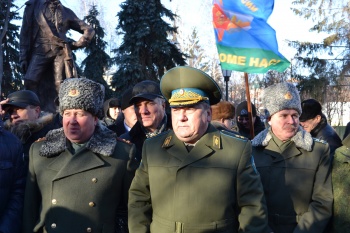 Командующий ВДВ принял участие в открытии памятника А.В.Суворову