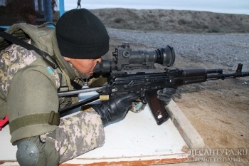 Спецподразделения Атырауского гарнизона отработали действия в дневное и ночное время суток