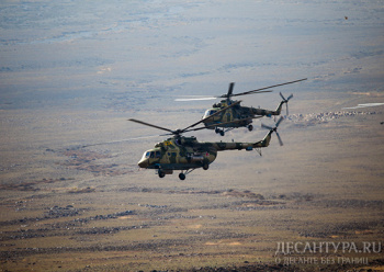 Российские вертолеты Ми-8 перебросили десант трех стран в район блокирования «боевиков» на учении ОДКБ