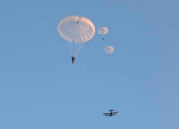 Более 1000 десантников 98 гв ВДД совершили прыжки из различных типов самолетов в ходе плановых занятий по воздушно-десантной подготовке