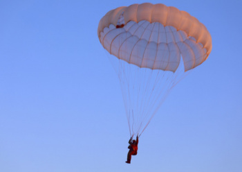 Десантники 98 гв ВДД совершили более 1500 прыжков с парашютом за одни сутки