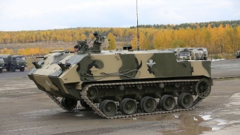 Созданная на базе БТР-МД «Ракушка» машина противотанковой артиллерии «Робот» проходит испытания