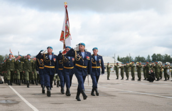 Около 80 офицеров-выпускников военных вузов в текущем году пополнят 76 гв. ДШД