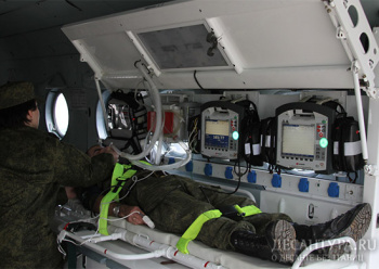 На учении в Таджикистане спецназ прикрыл военных медиков при эвакуации условно раненного военнослужащего
