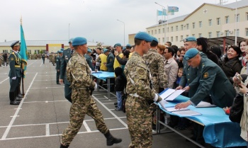 В Аэромобильных войсках ВС РК привели к Военной присяге новобранцев