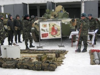 Днепропетровские десантники готовятся к новому учебному году
