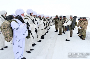 Министр обороны заслушал доклад командующего ДШВ ВС РК о выполнении плана боевой подготовки