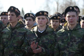 Тульские десантники проводят военно-патриотическую акцию «Служить России» для допризывной молодежи