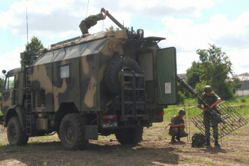 Более 500 военнослужащих и 40 единиц техники 38 гв обру задействовано в учении с подразделениями связи и охраны